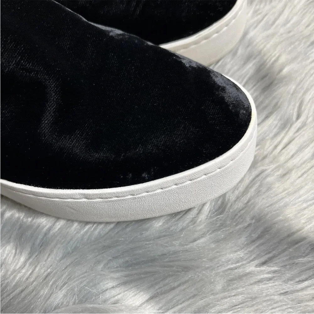 Vince Warren Black Velvet Platform Slip On Sneakers Size 7 M